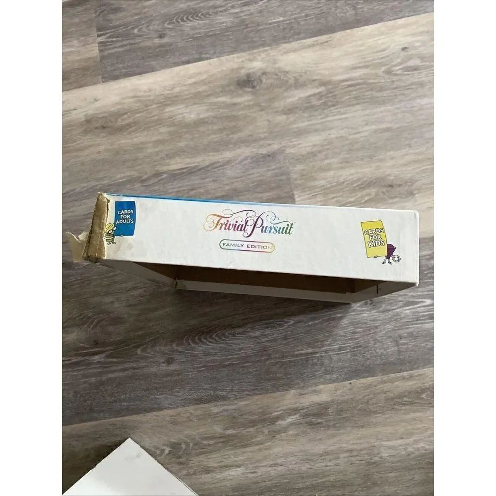 Trivial Pursuit Family Edition game - Picture 10 of 10